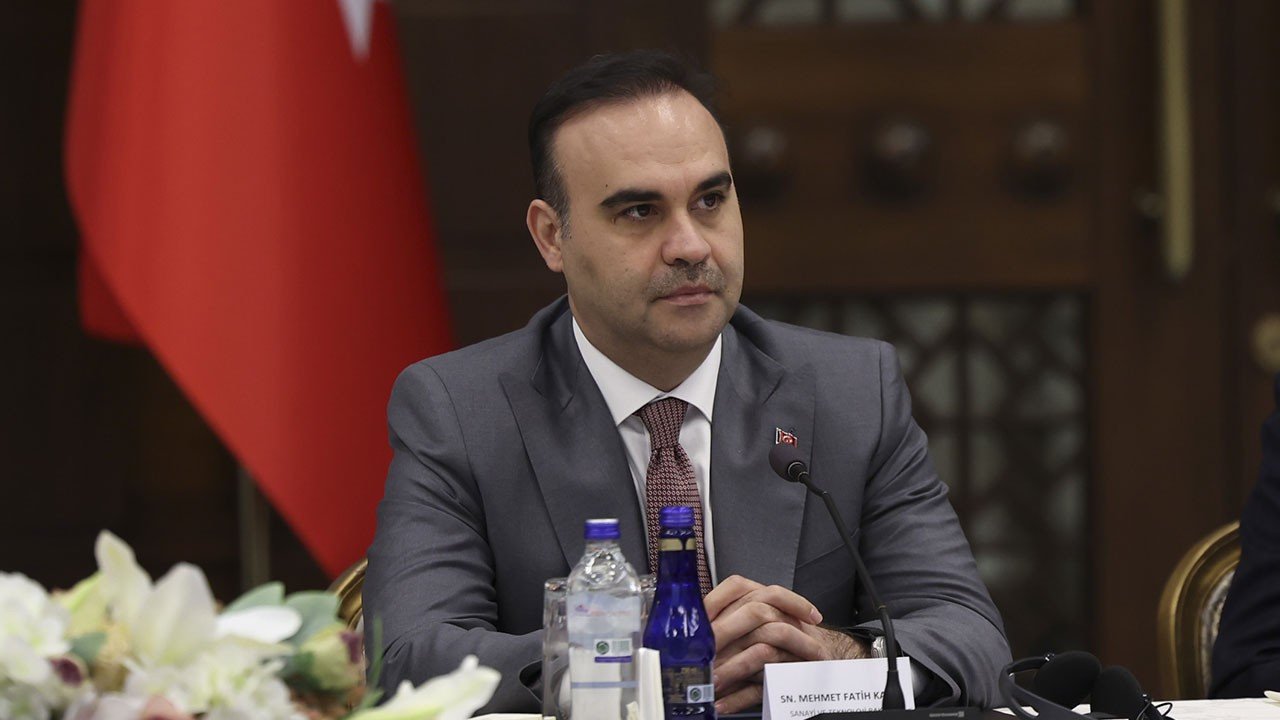 Bakan Kacır: Yabancı yatırımcı Türkiye’de uzaktan şirket kurabilecek