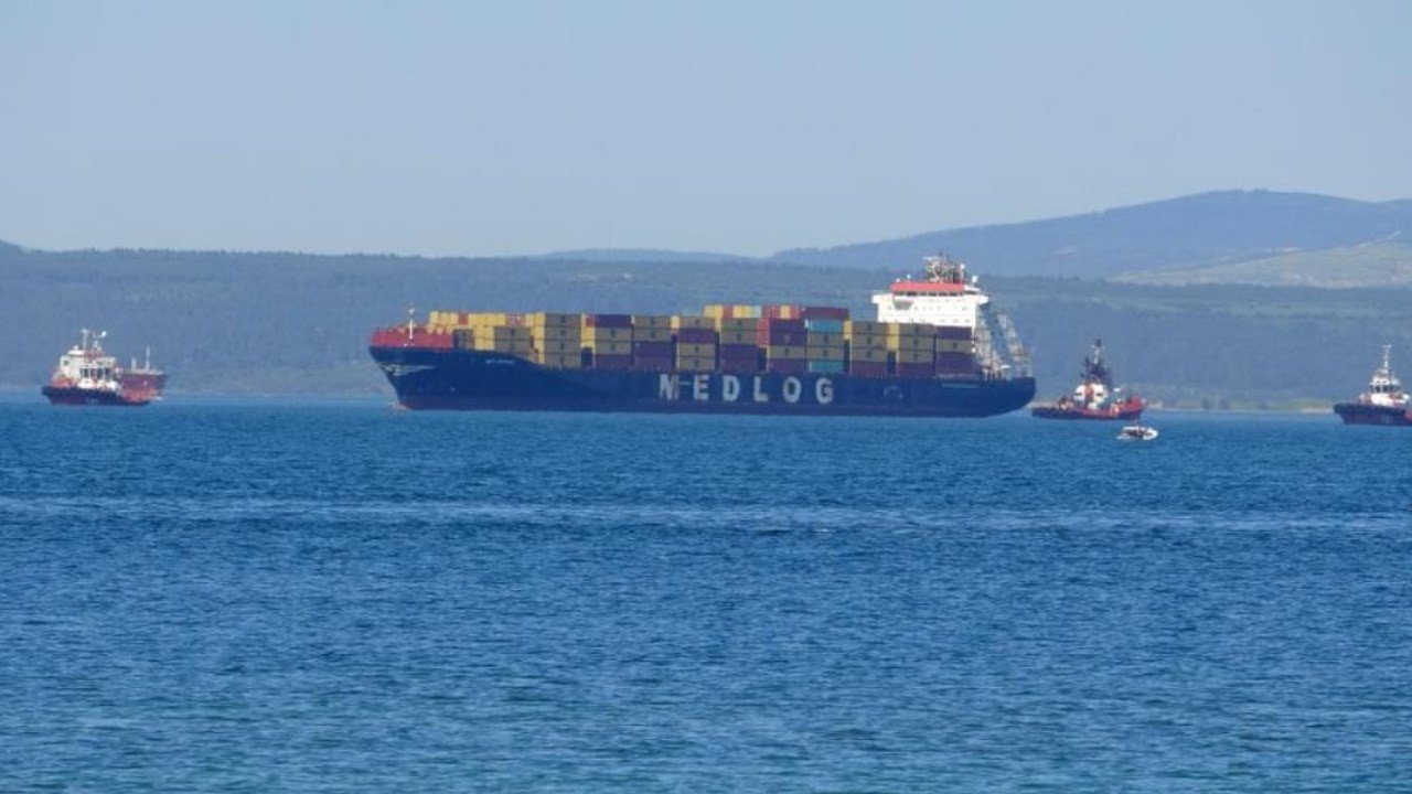 Çanakkale Boğazı’nda alarm: 202 metrelik gemi arızalandı, geçişler durduruldu